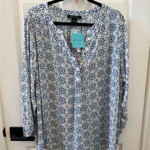 Faith & Zoe Blue and White Patterned Blouse